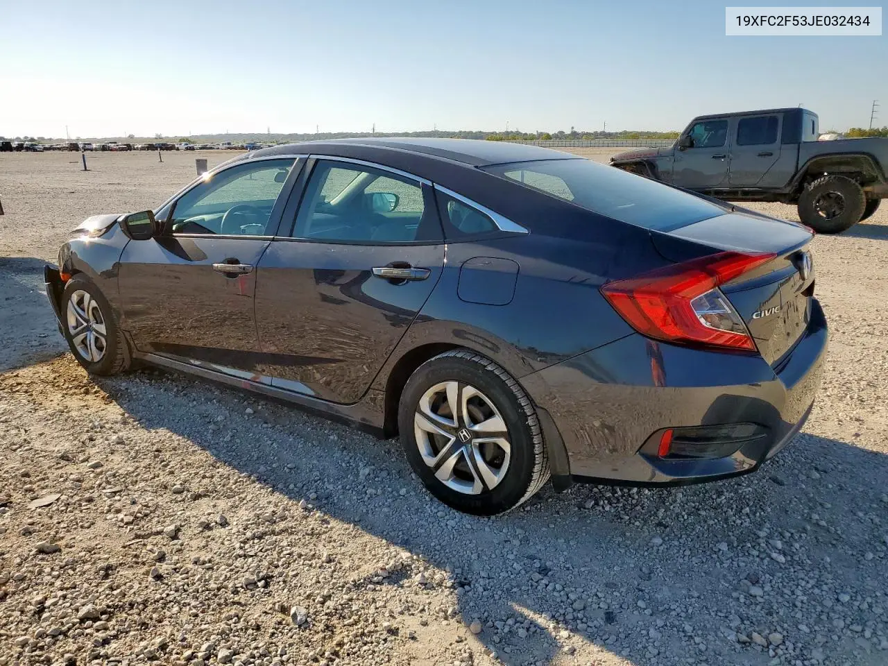 19XFC2F53JE032434 2018 Honda Civic Lx