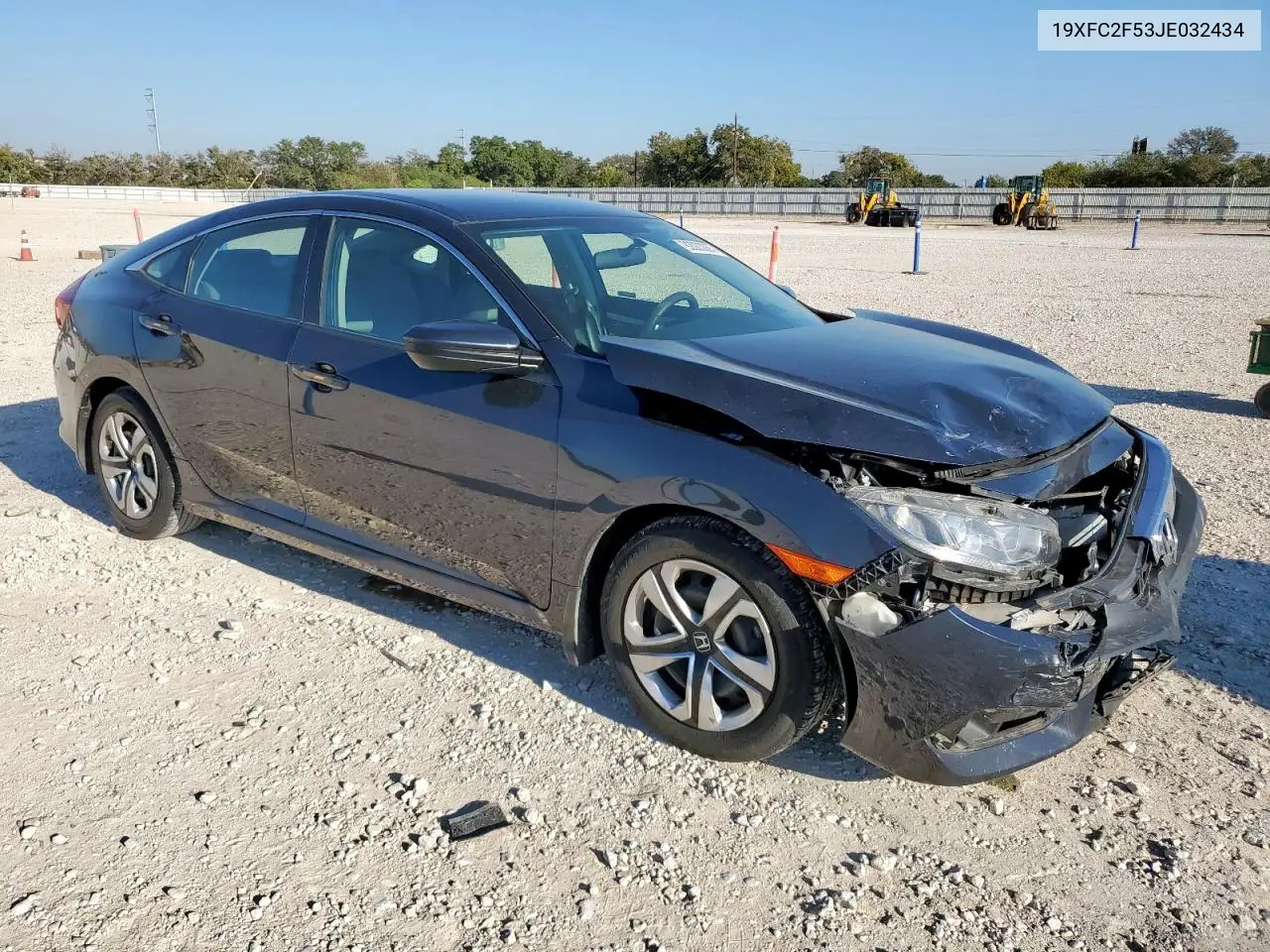 19XFC2F53JE032434 2018 Honda Civic Lx