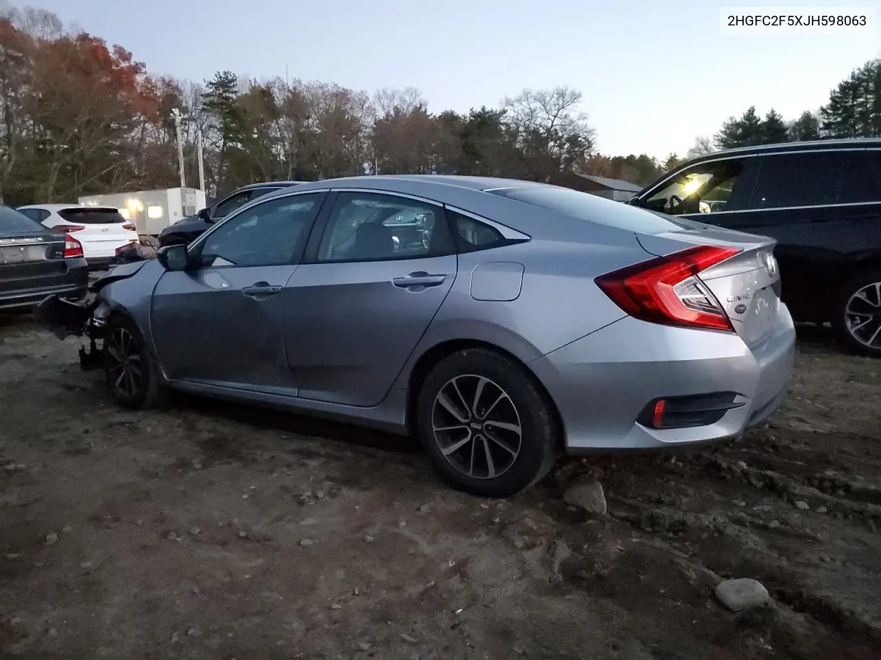 2HGFC2F5XJH598063 2018 Honda Civic Lx