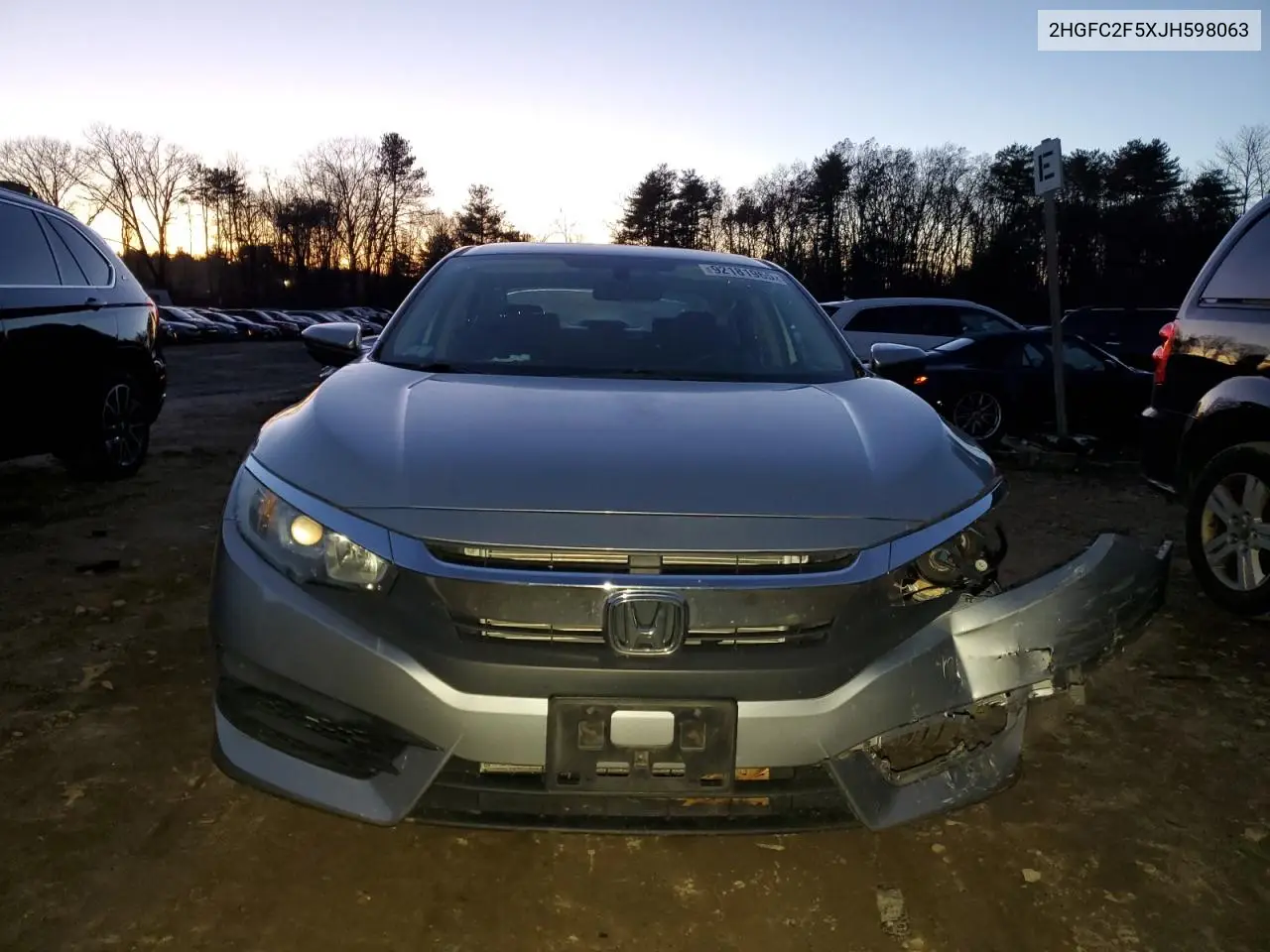 2HGFC2F5XJH598063 2018 Honda Civic Lx
