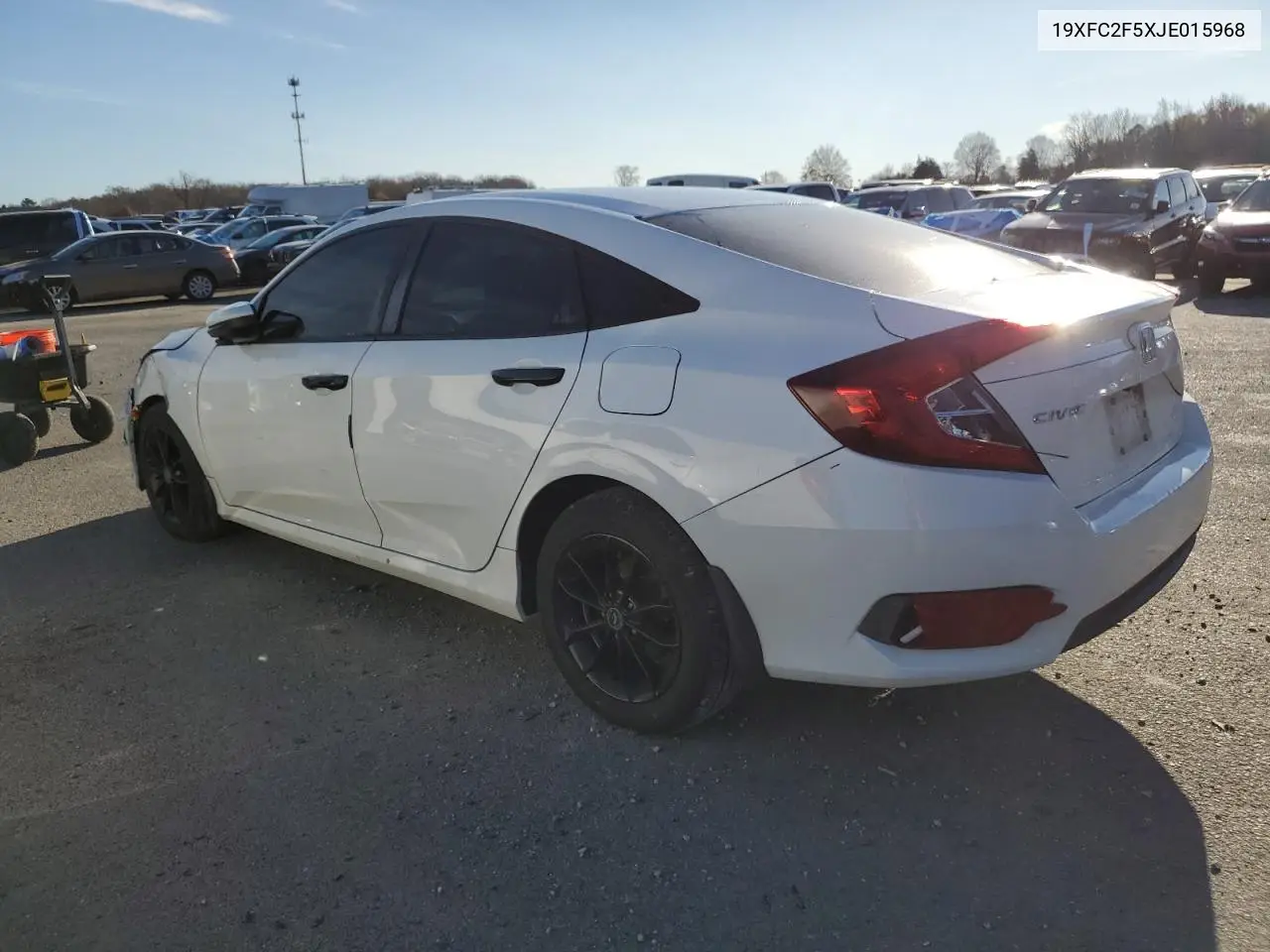 19XFC2F5XJE015968 2018 Honda Civic Lx