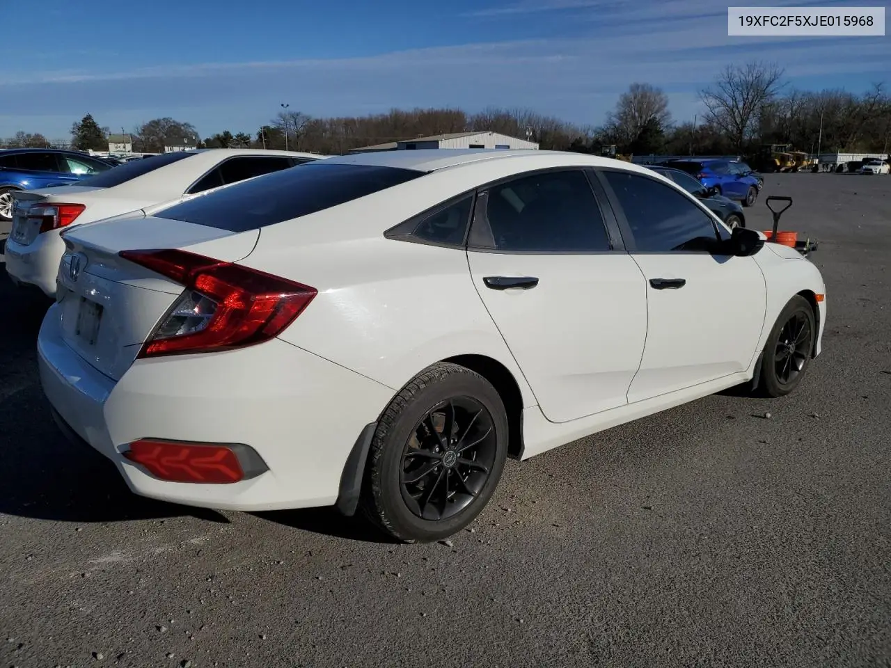 19XFC2F5XJE015968 2018 Honda Civic Lx