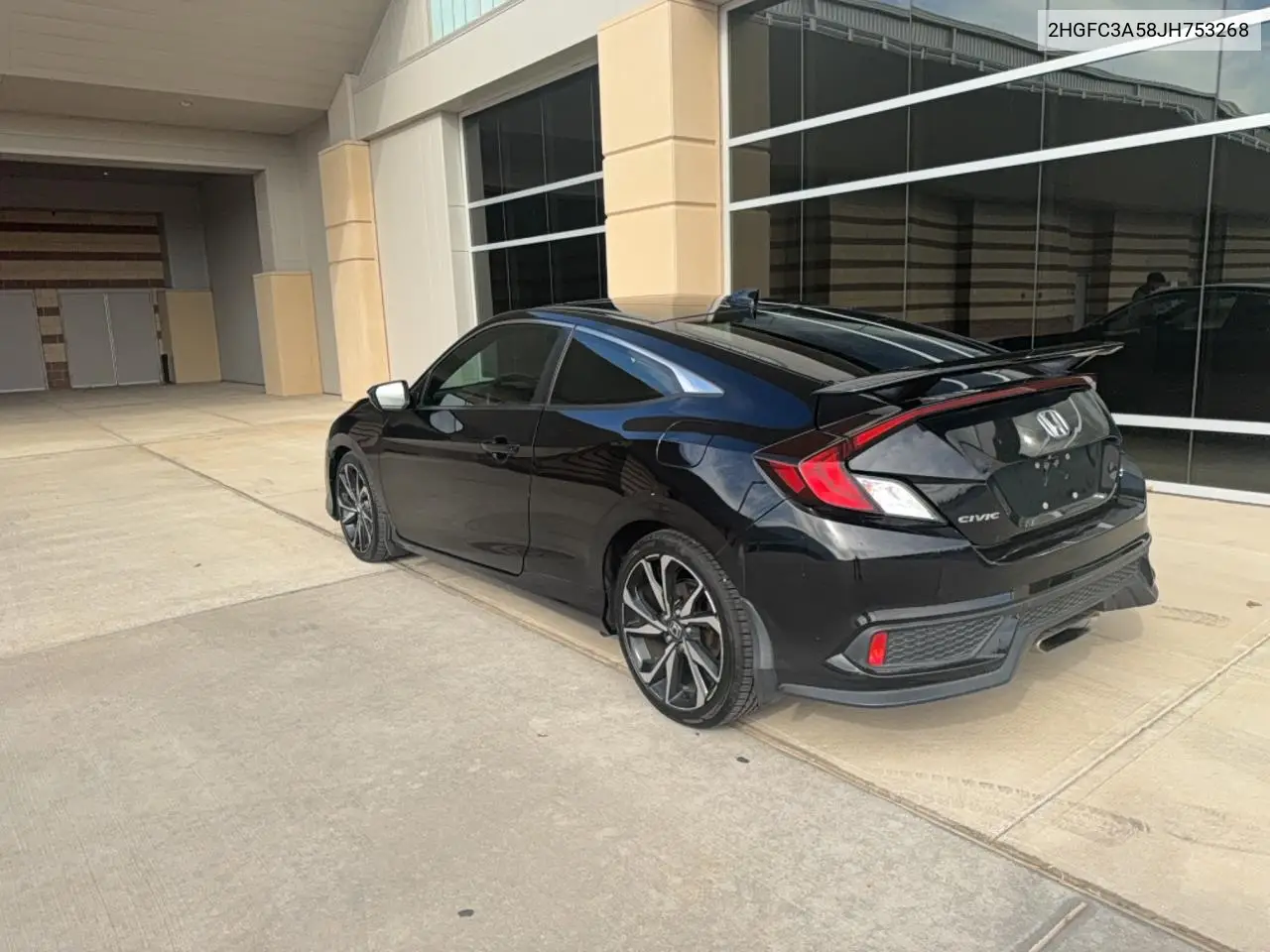 2HGFC3A58JH753268 2018 Honda Civic Si
