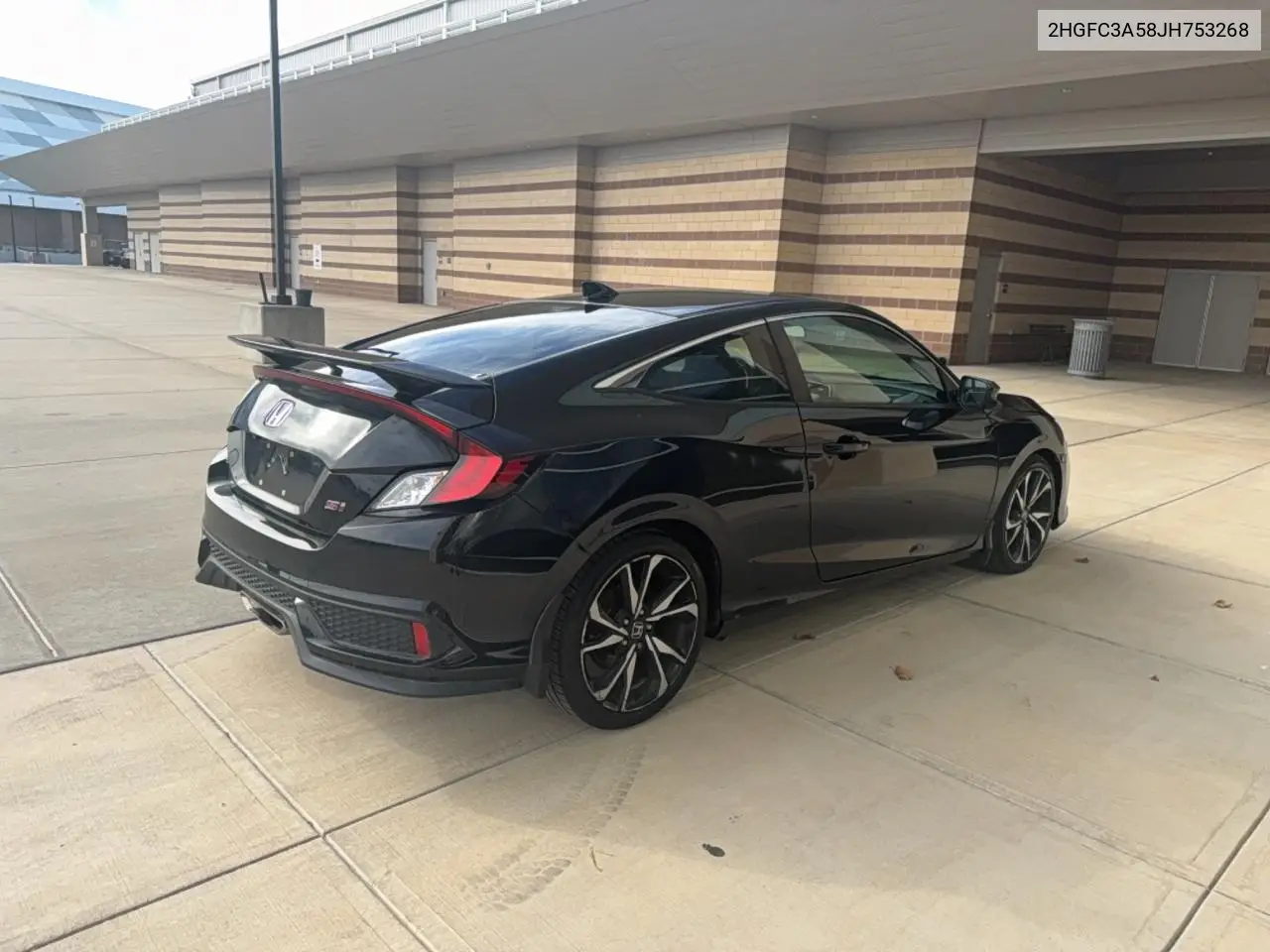 2HGFC3A58JH753268 2018 Honda Civic Si