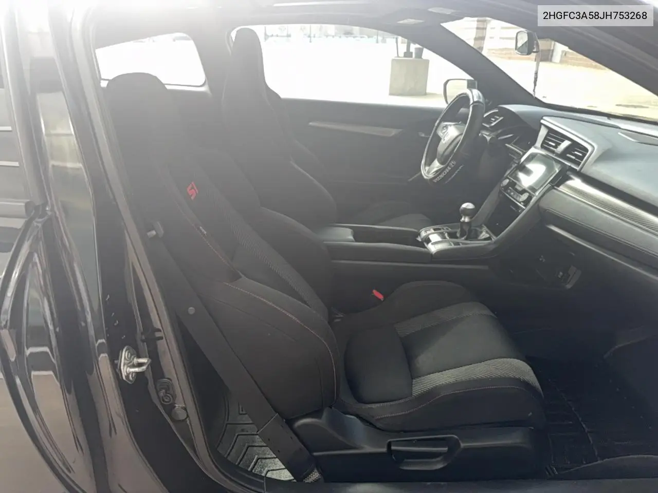2HGFC3A58JH753268 2018 Honda Civic Si
