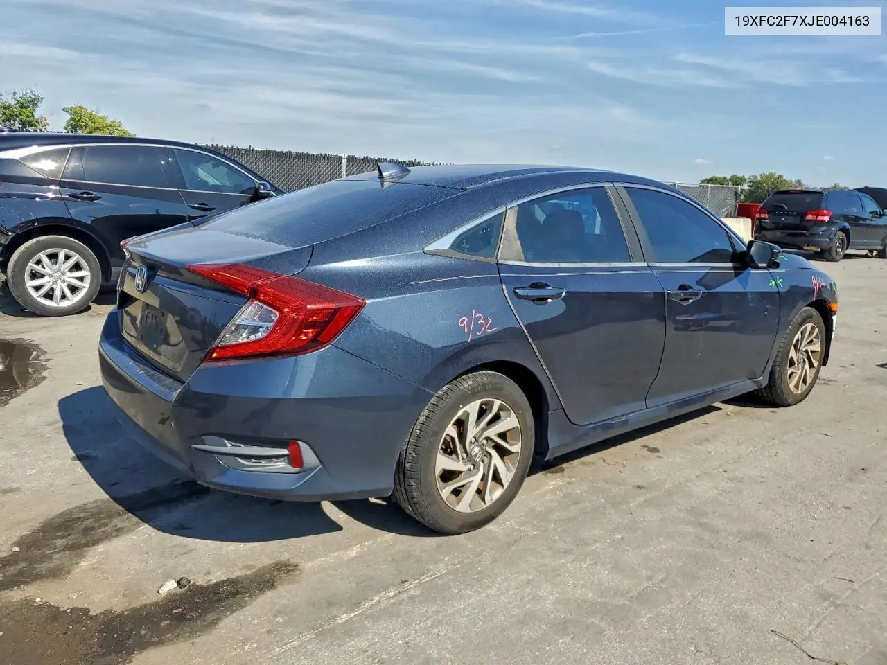 19XFC2F7XJE004163 2018 Honda Civic Ex