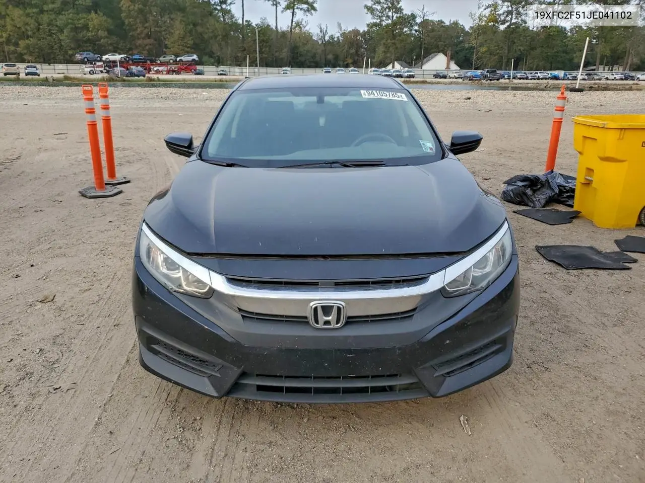19XFC2F51JE041102 2018 Honda Civic Lx