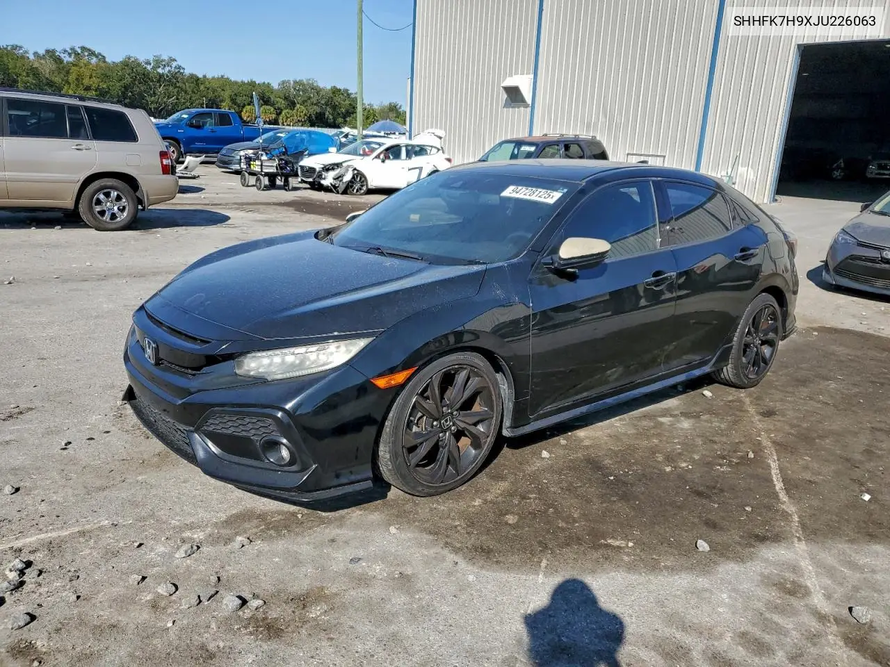 SHHFK7H9XJU226063 2018 Honda Civic Sport Touring