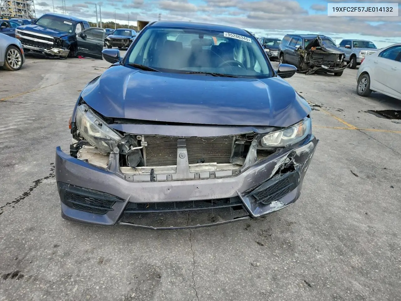 19XFC2F57JE014132 2018 Honda Civic Lx