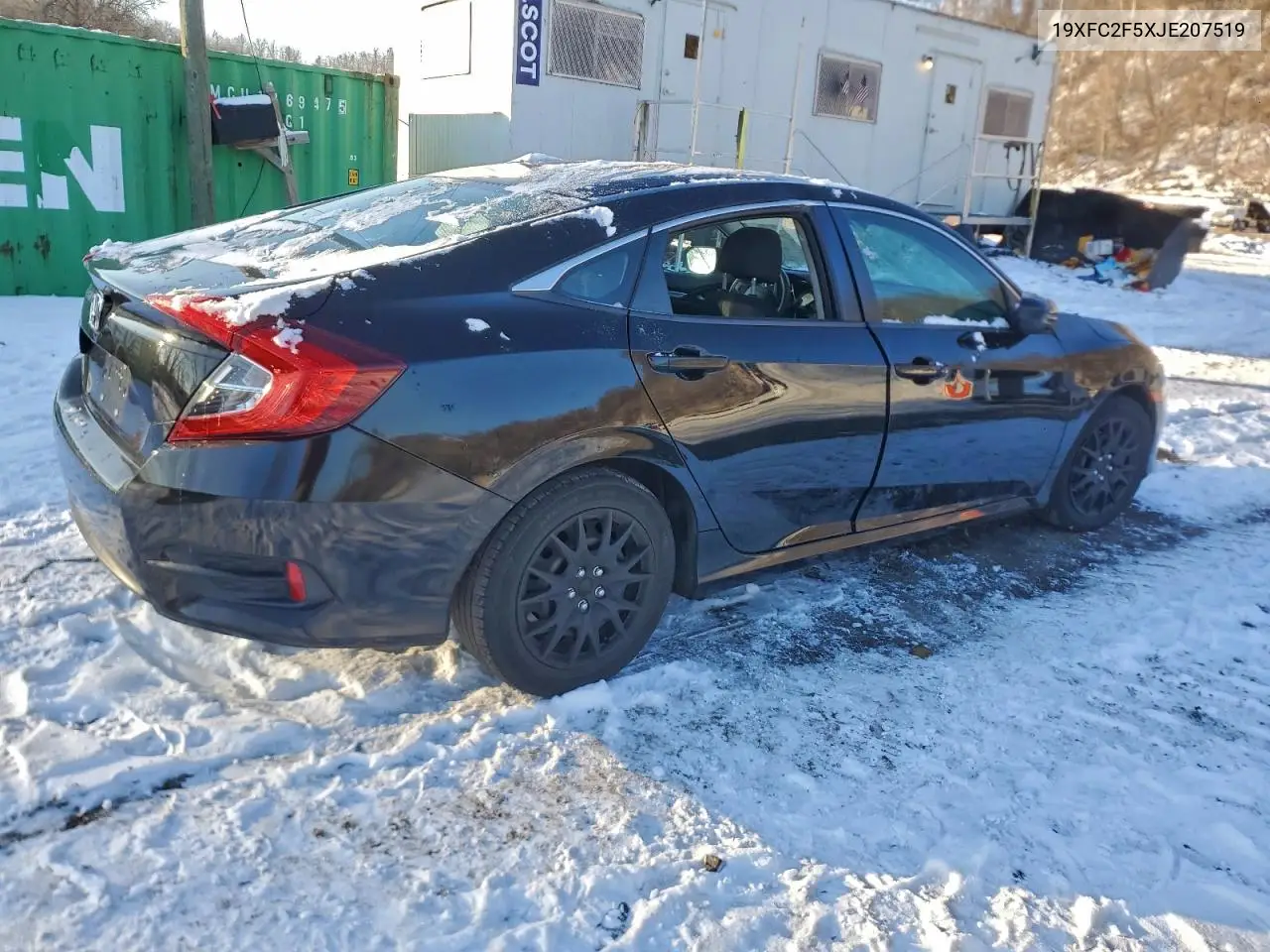 19XFC2F5XJE207519 2018 Honda Civic Lx