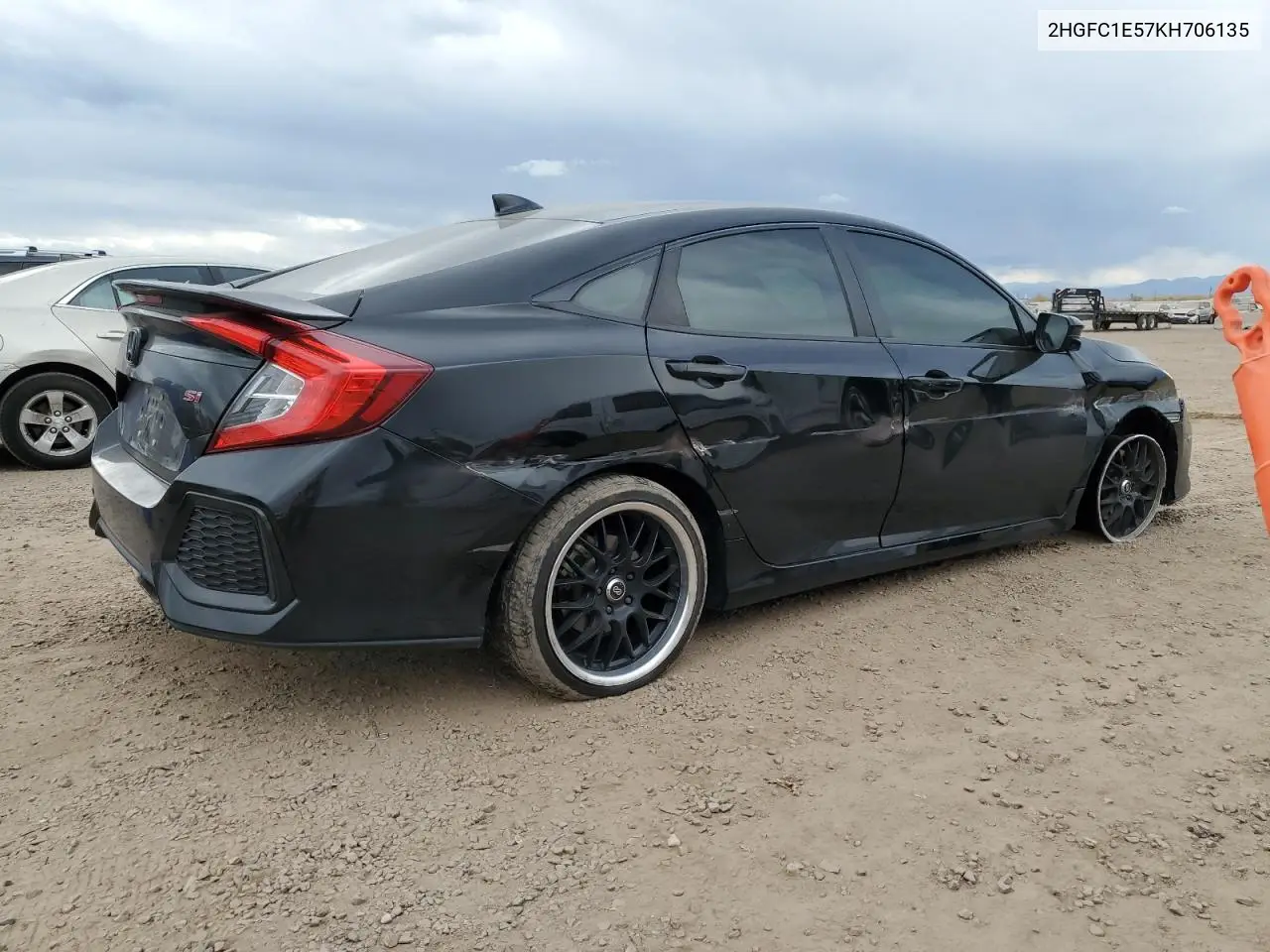 2HGFC1E57KH706135 2019 Honda Civic Si