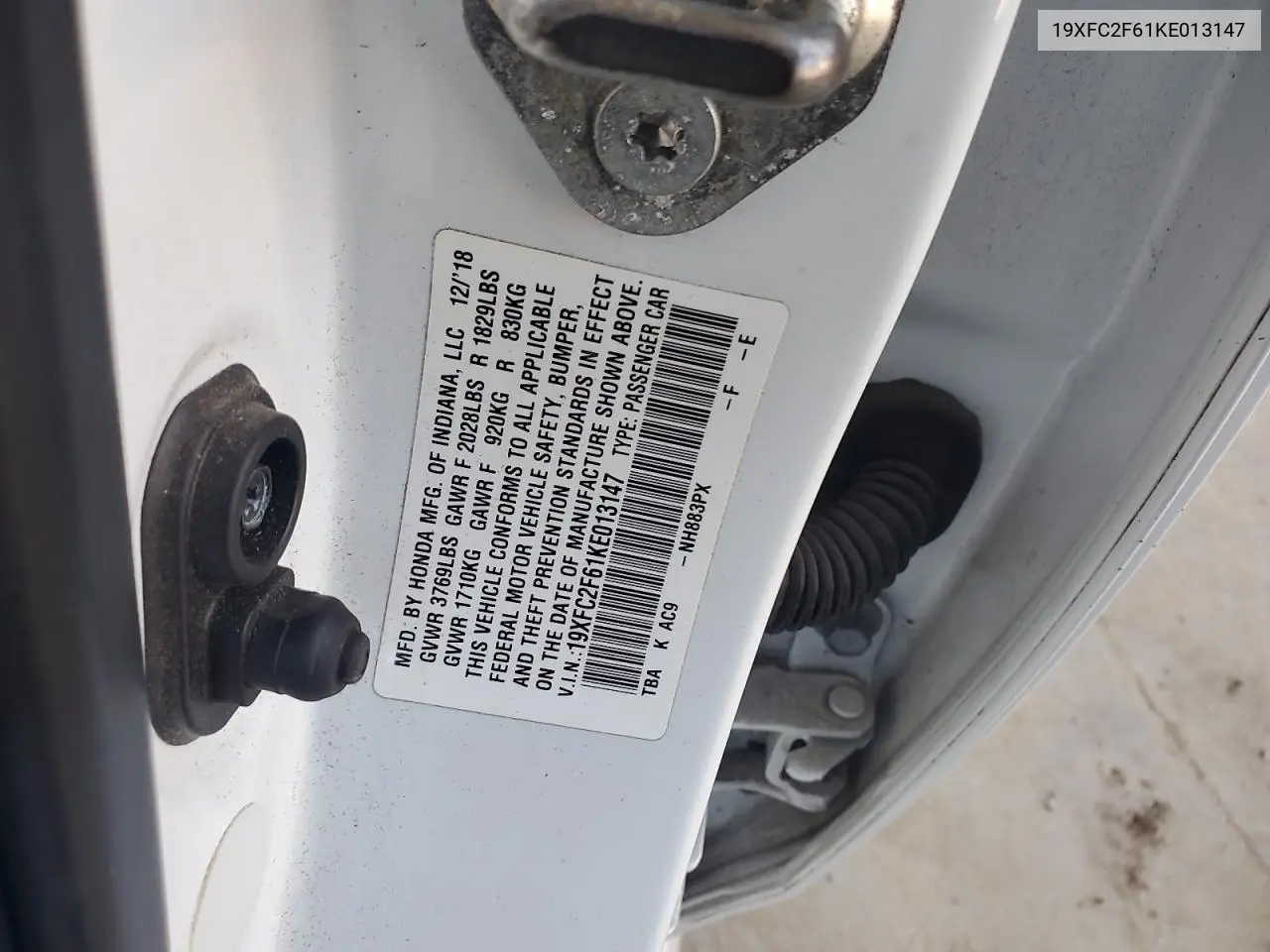 19XFC2F61KE013147 2019 Honda Civic Lx