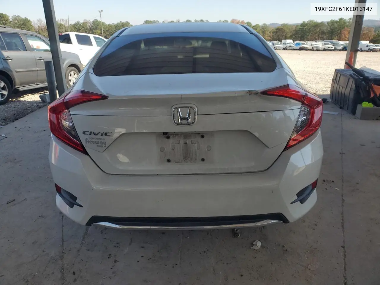 19XFC2F61KE013147 2019 Honda Civic Lx