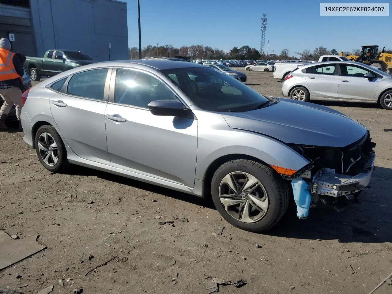 19XFC2F67KE024007 2019 Honda Civic Lx