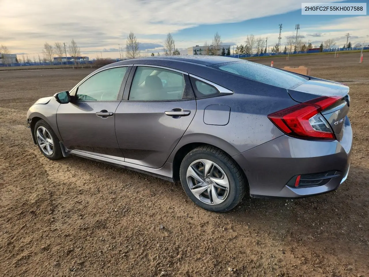 2HGFC2F55KH007588 2019 Honda Civic Lx