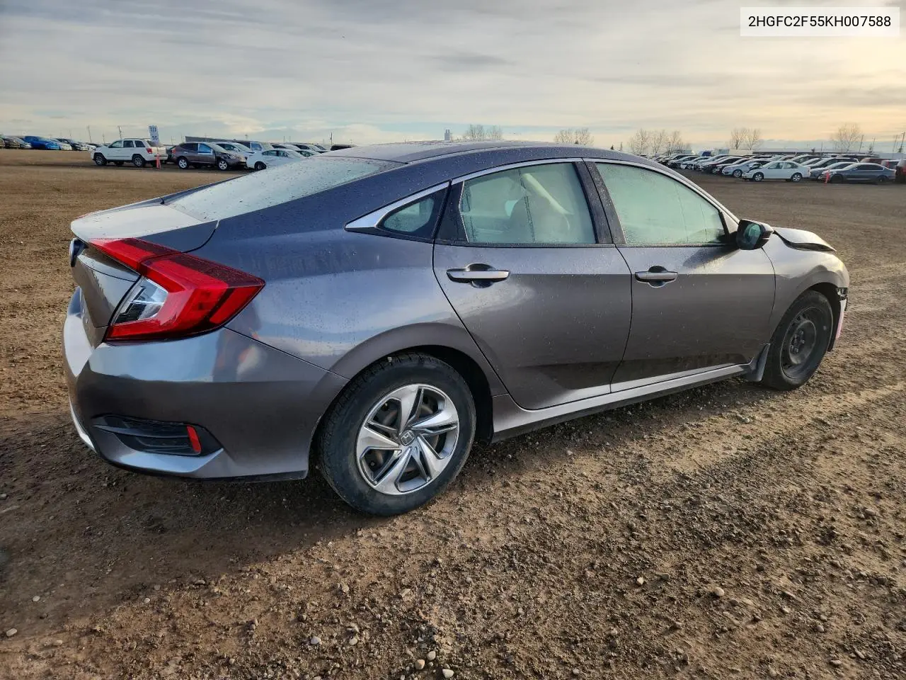 2HGFC2F55KH007588 2019 Honda Civic Lx