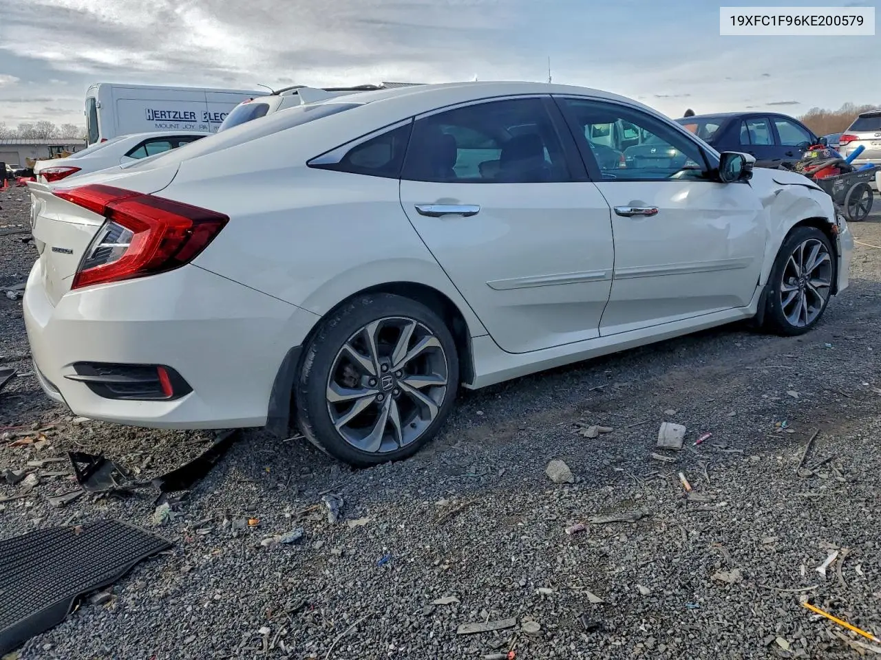 19XFC1F96KE200579 2019 Honda Civic Touring
