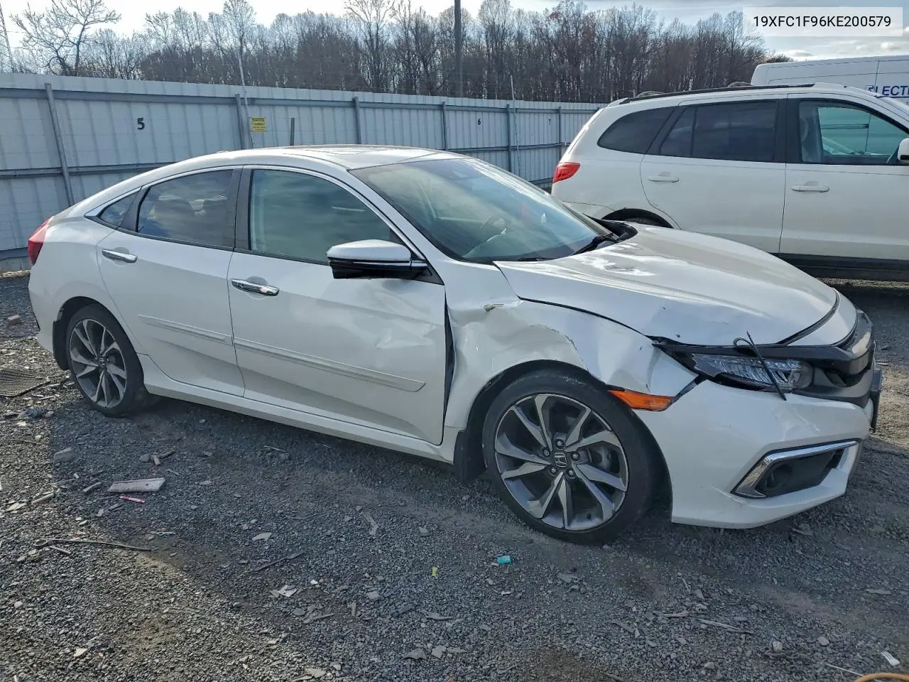 19XFC1F96KE200579 2019 Honda Civic Touring