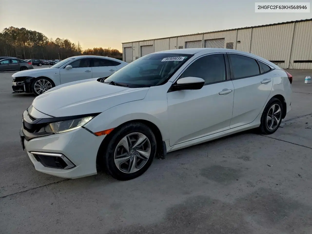 2HGFC2F63KH568946 2019 Honda Civic Lx