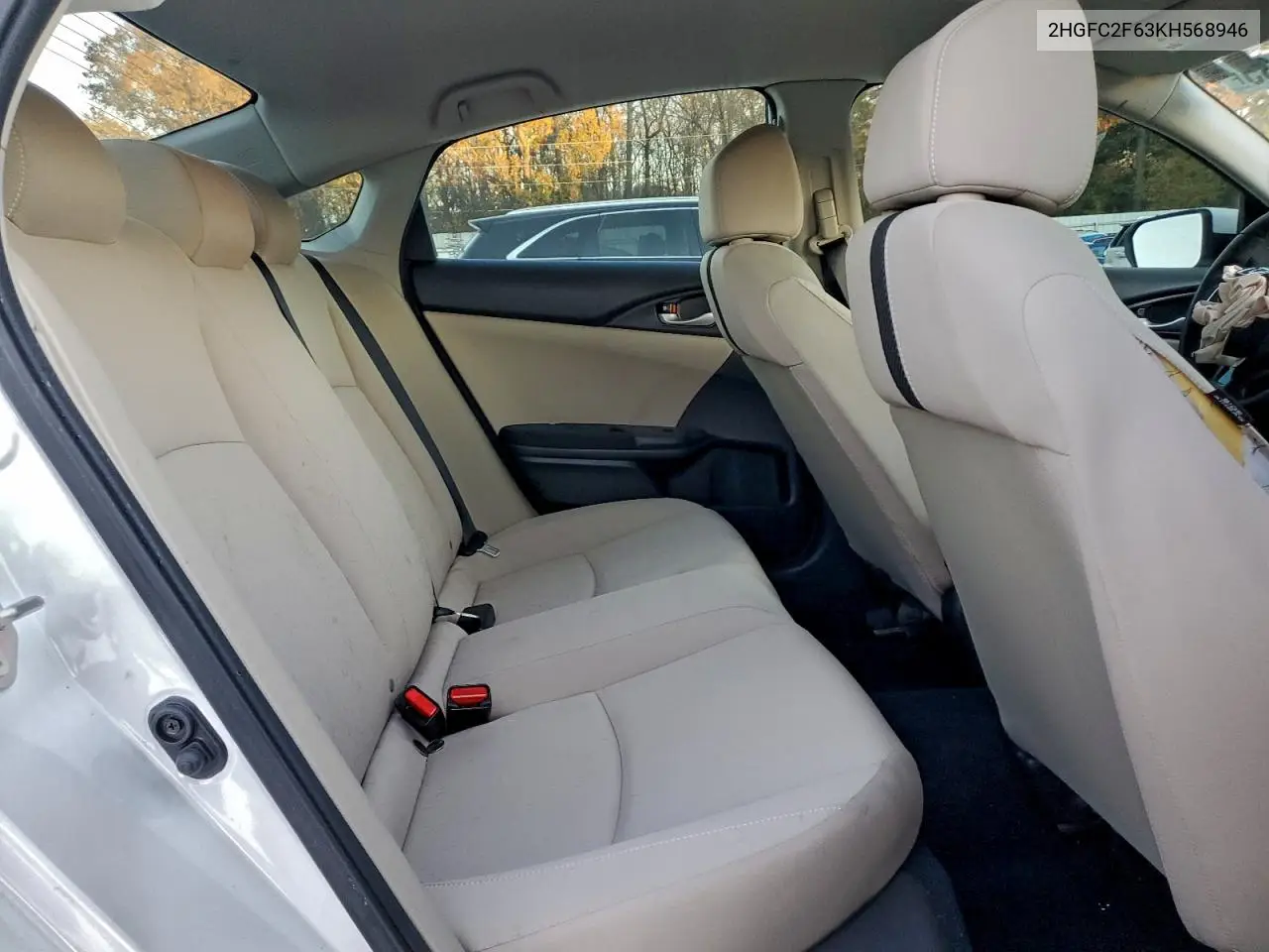 2HGFC2F63KH568946 2019 Honda Civic Lx