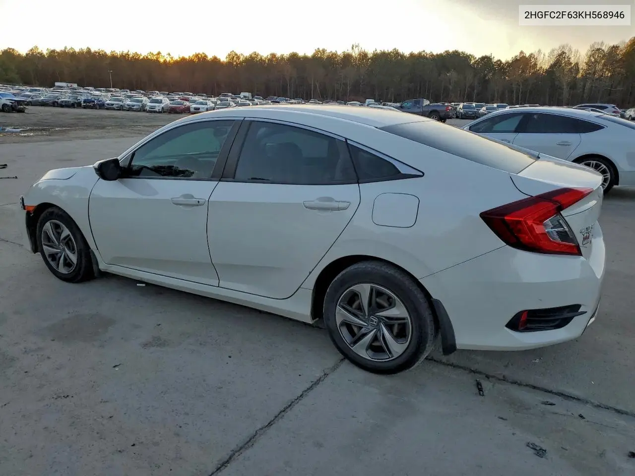 2HGFC2F63KH568946 2019 Honda Civic Lx