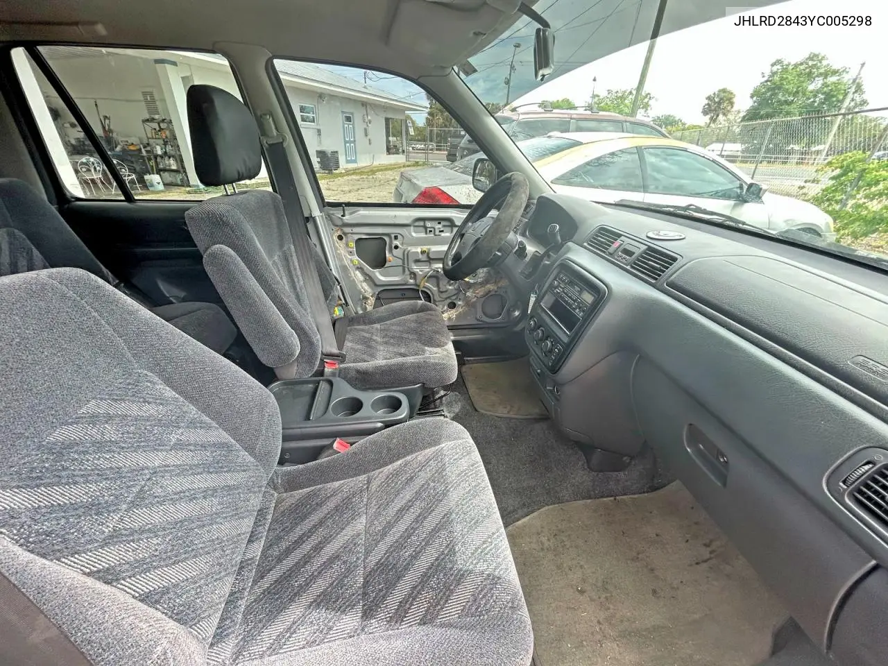 2000 Honda Cr-V Lx VIN: JHLRD2843YC005298 Lot: 49605706