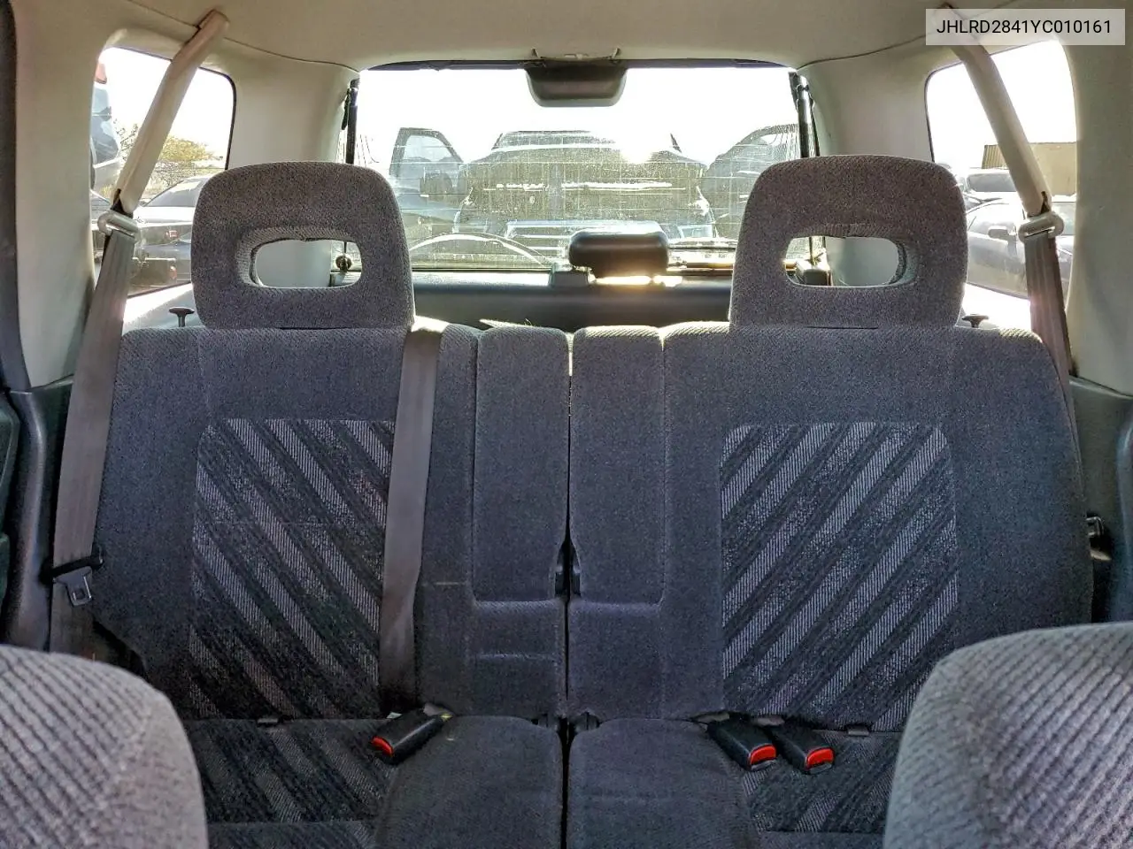 JHLRD2841YC010161 2000 Honda Cr-V Lx