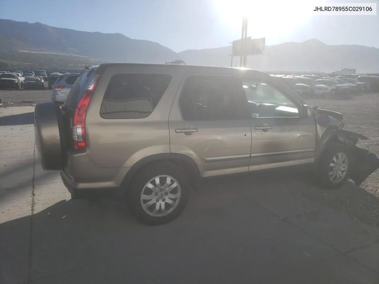 JHLRD78955C029106 2005 Honda Cr-V Se