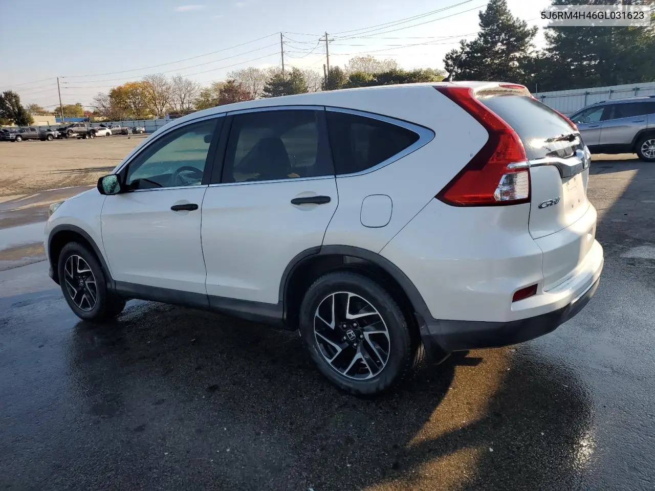 5J6RM4H46GL031623 2016 Honda Cr-V Se