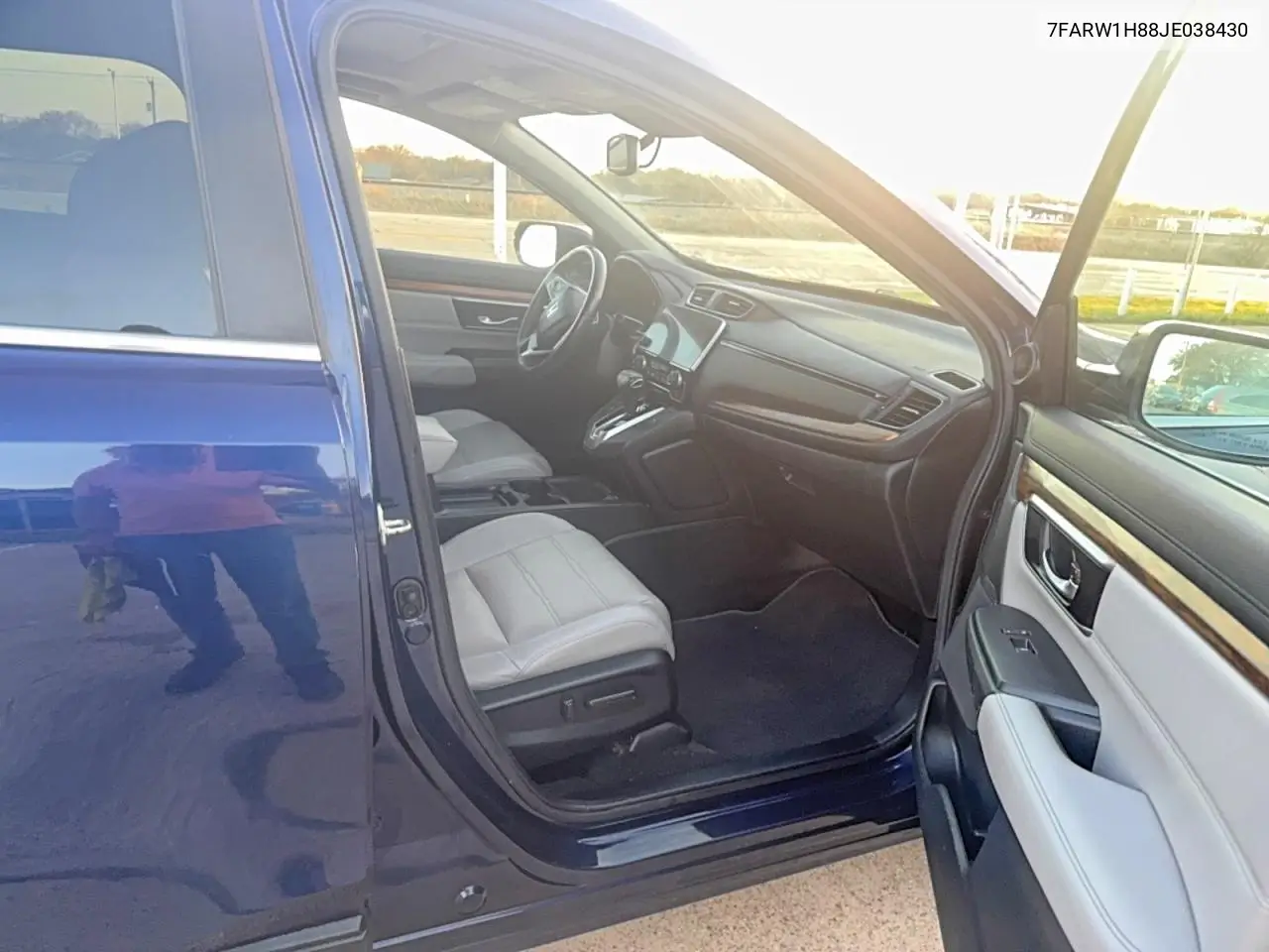 7FARW1H88JE038430 2018 Honda Cr-V Exl