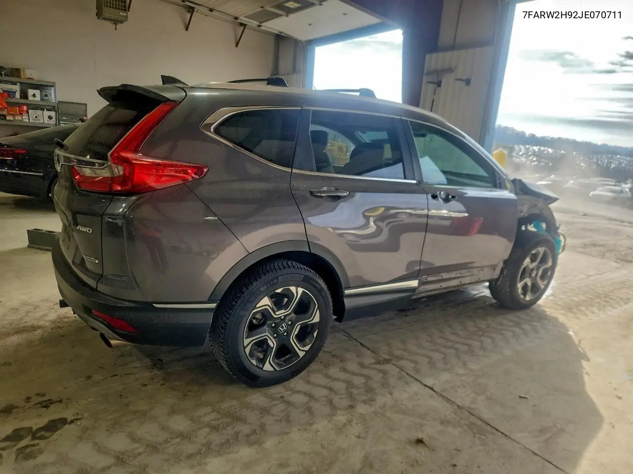 7FARW2H92JE070711 2018 Honda Cr-V Touring