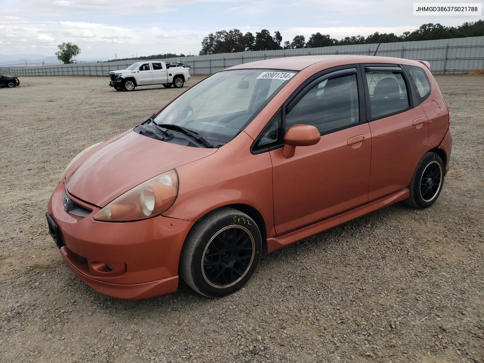 2007 Honda Fit S VIN: JHMGD38637S021788 Lot: 68901734