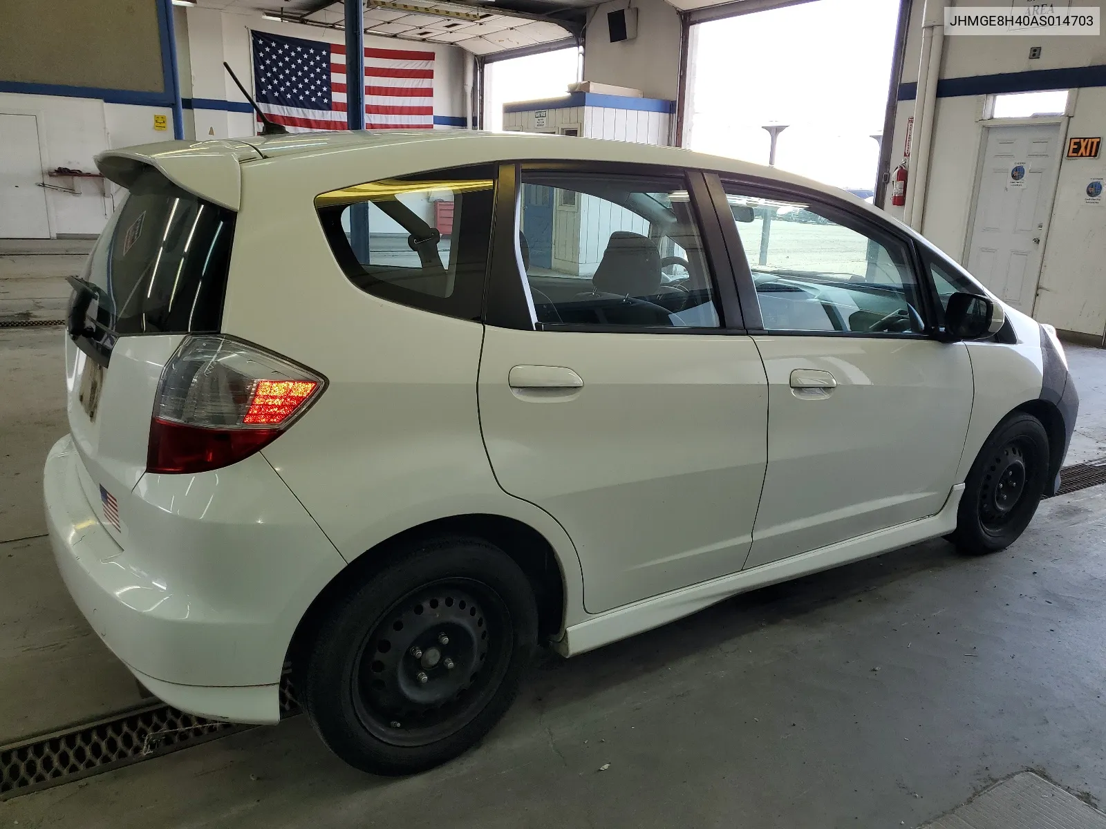 JHMGE8H40AS014703 2010 Honda Fit Sport