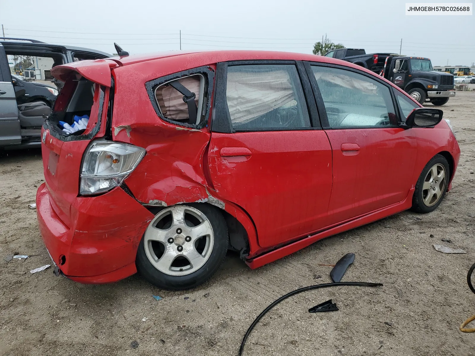 JHMGE8H57BC026688 2011 Honda Fit Sport