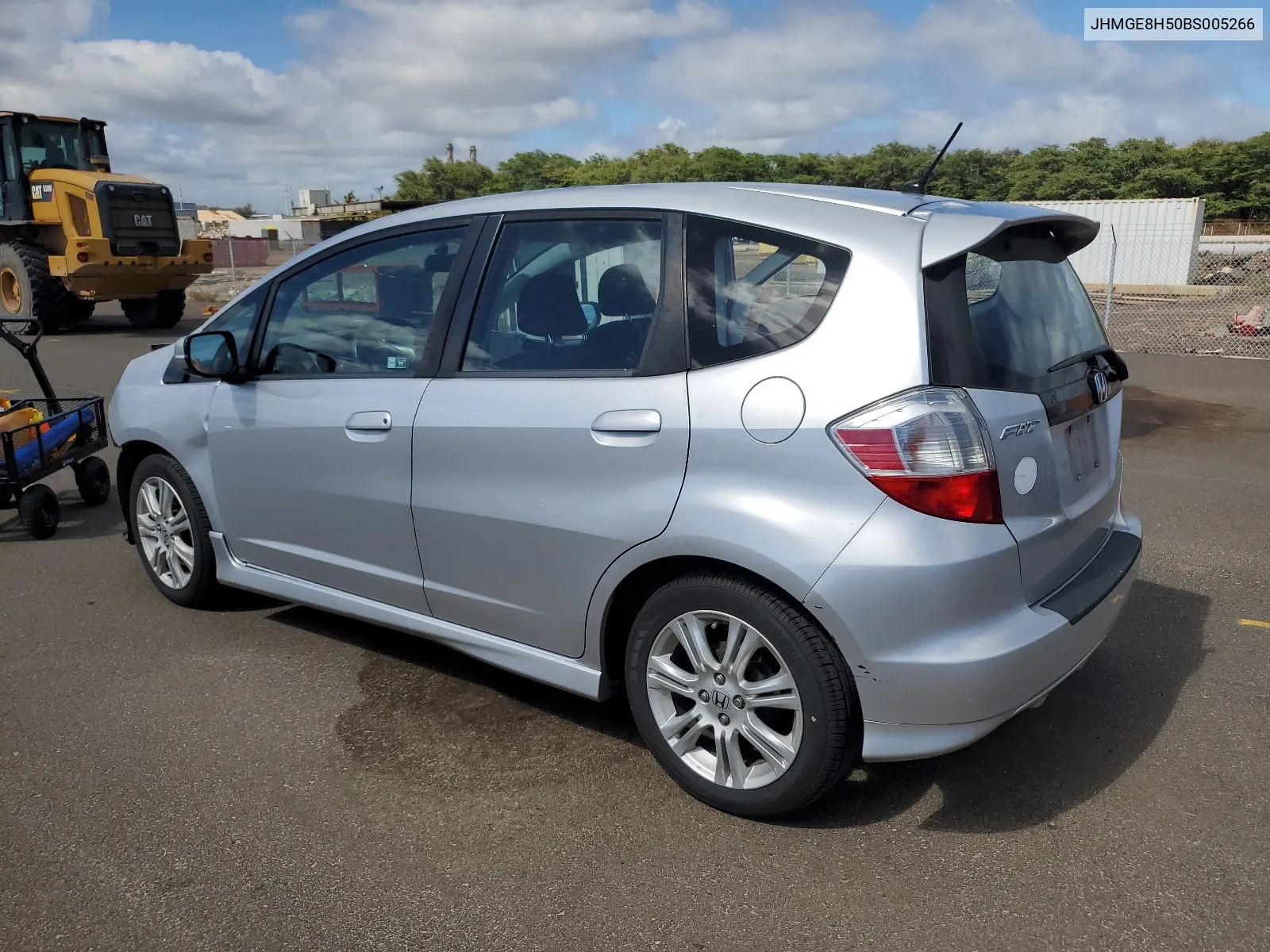 JHMGE8H50BS005266 2011 Honda Fit Sport