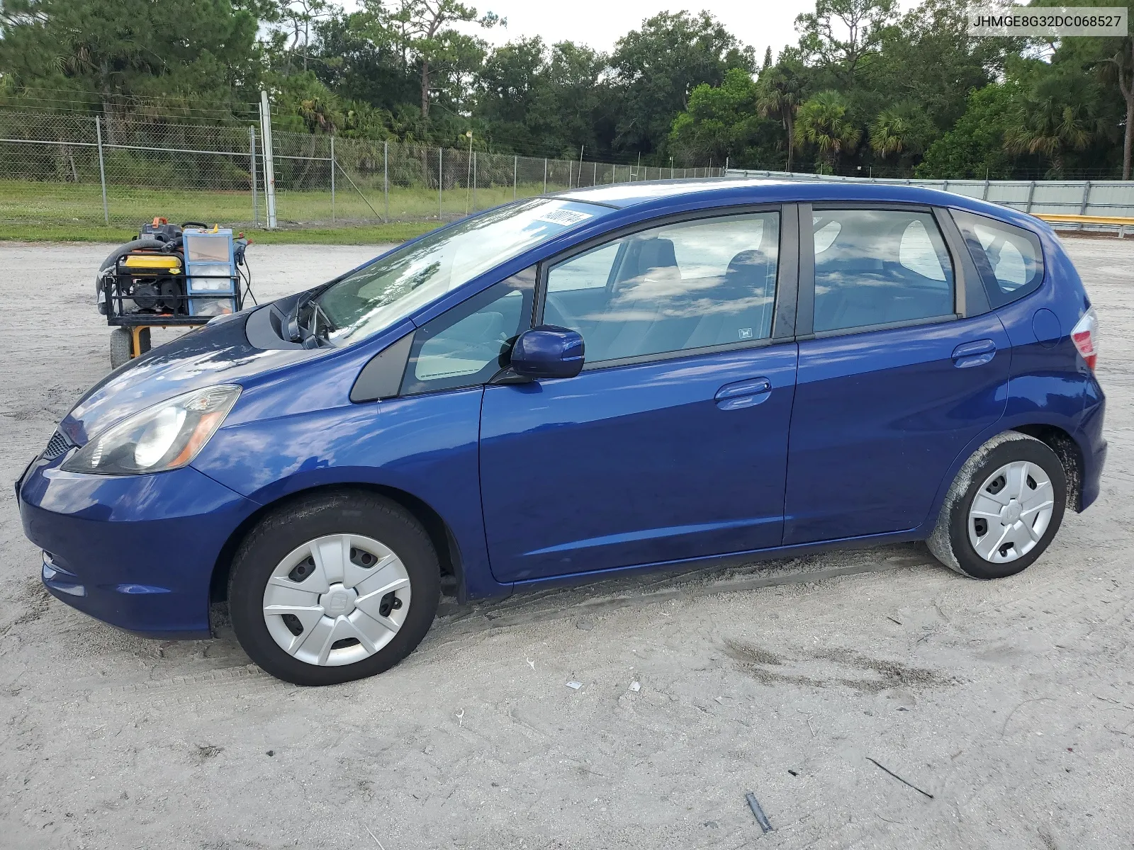 2013 Honda Fit VIN: JHMGE8G32DC068527 Lot: 64080114