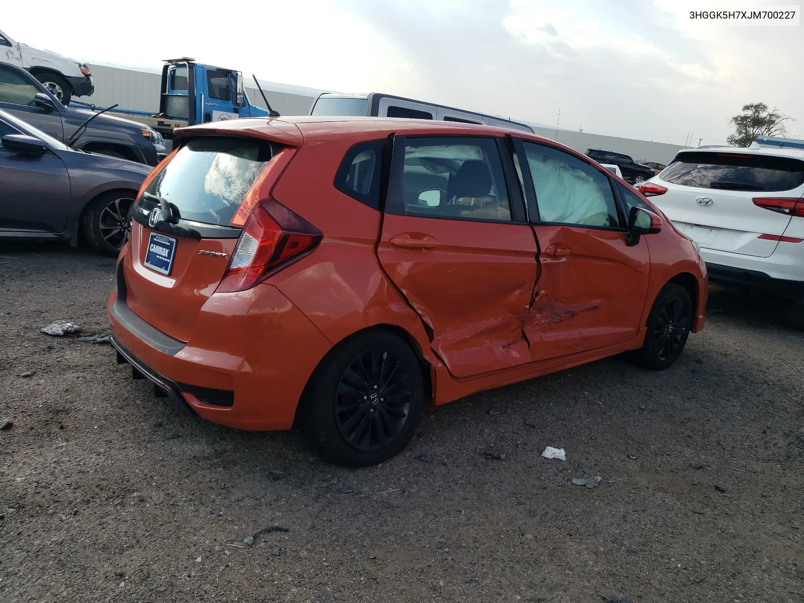 3HGGK5H7XJM700227 2018 Honda Fit Sport