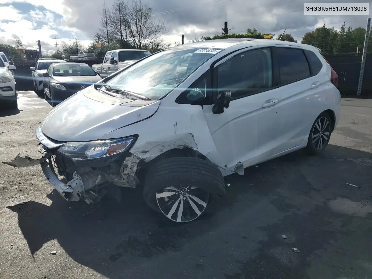 3HGGK5H81JM713098 2018 Honda Fit