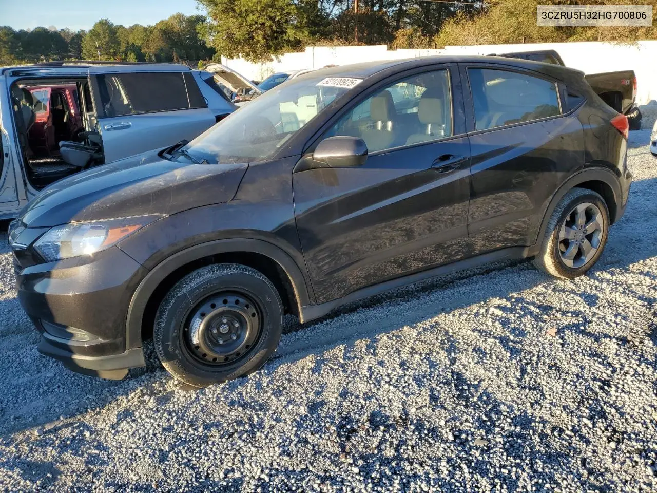 3CZRU5H32HG700806 2017 Honda Hr-V Lx