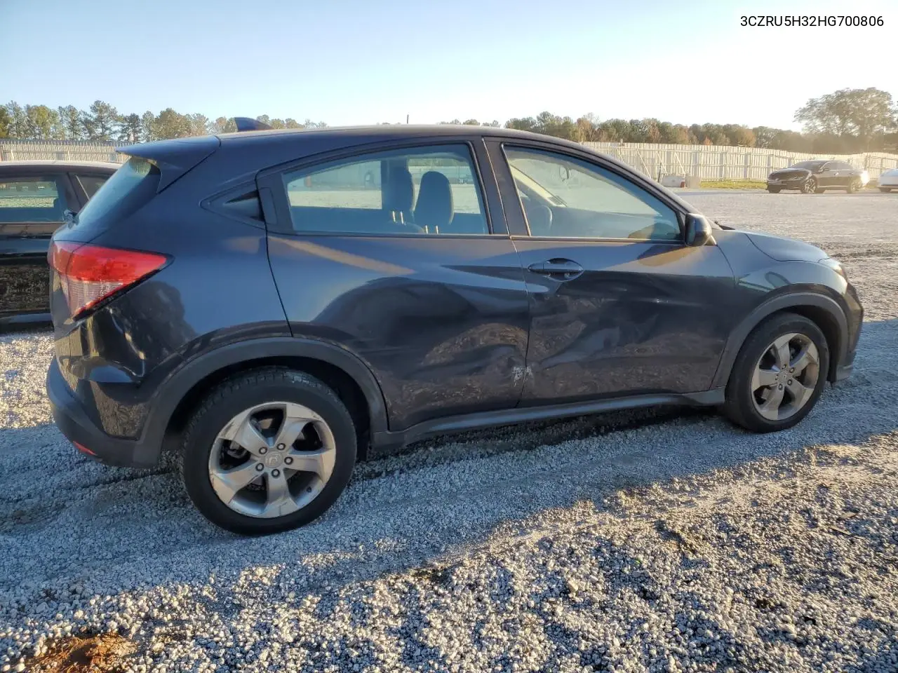 3CZRU5H32HG700806 2017 Honda Hr-V Lx