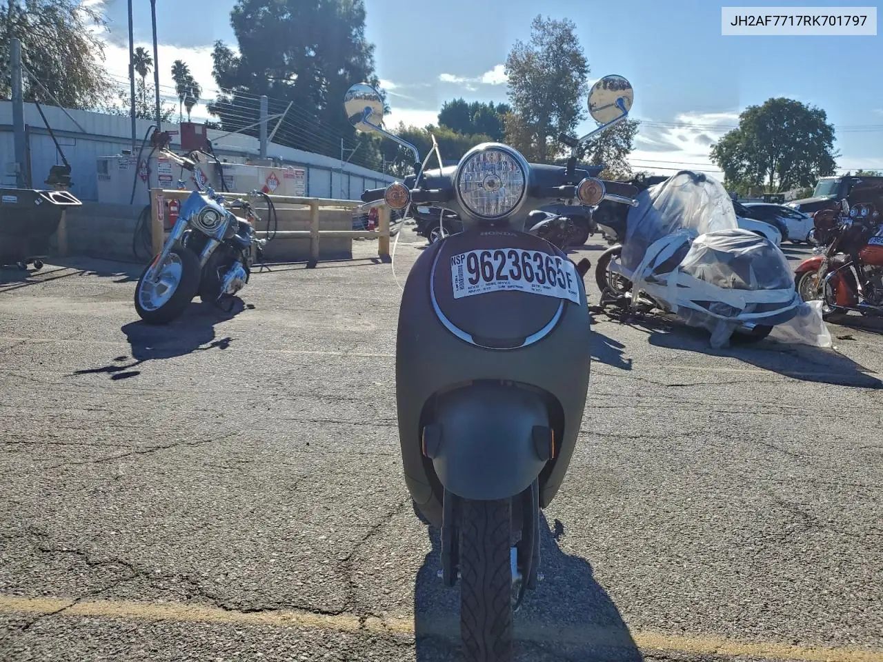 JH2AF7717RK701797 2024 Honda Ncw50