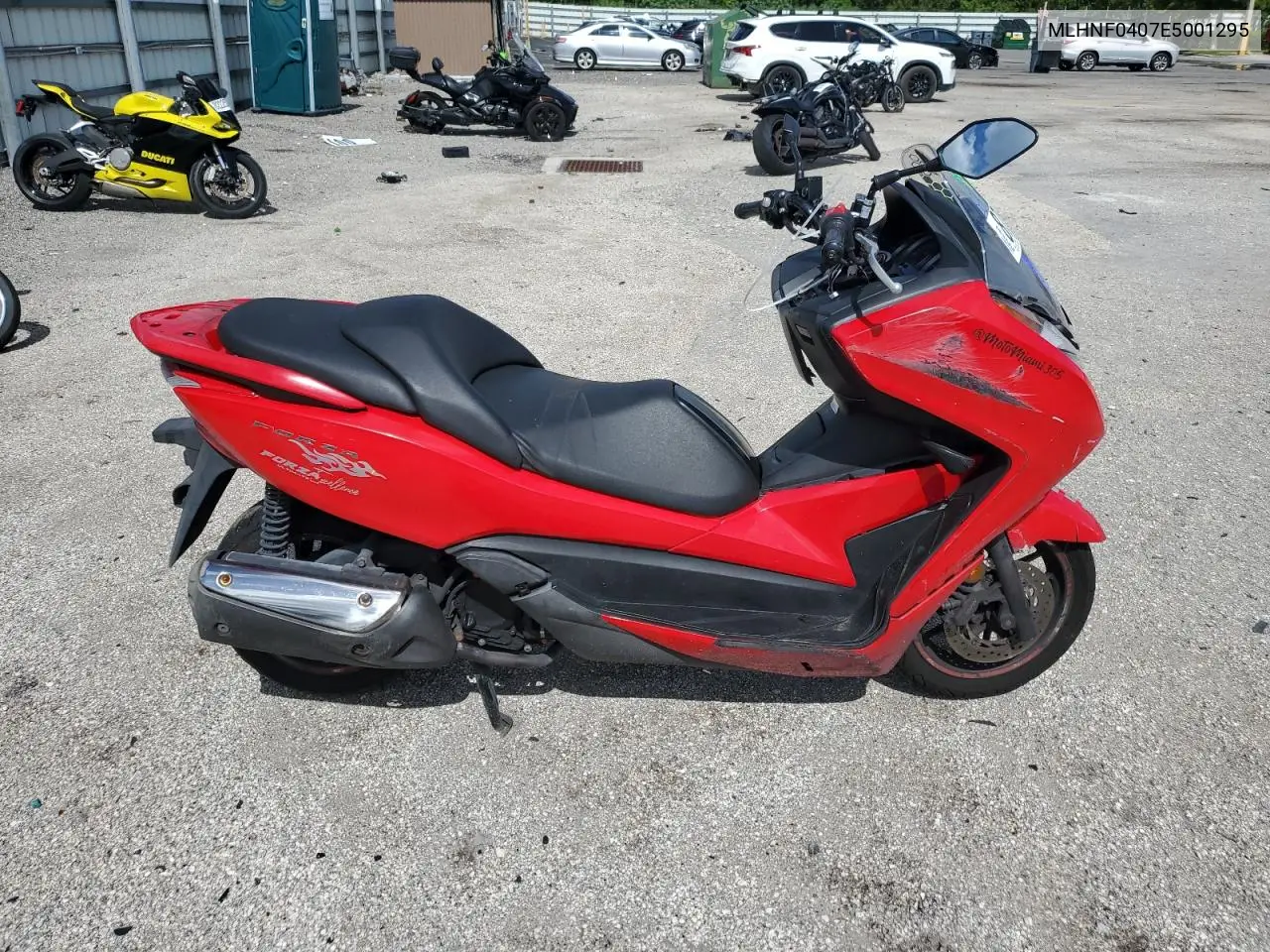 MLHNF0407E5001295 2014 Honda Nss300