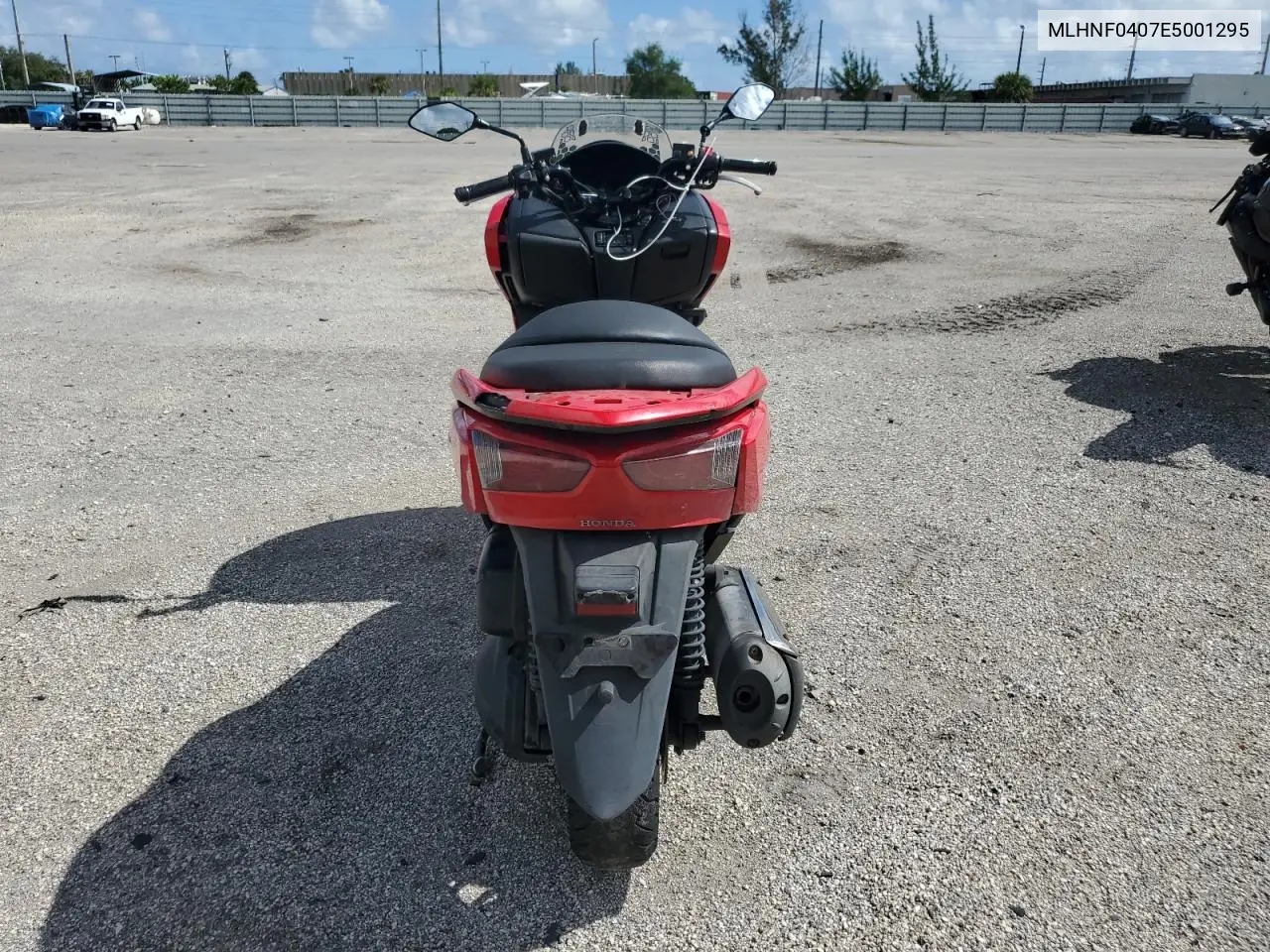 MLHNF0407E5001295 2014 Honda Nss300