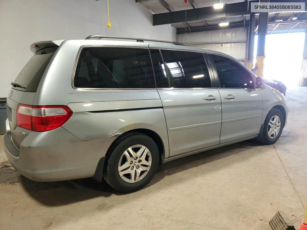 2005 Honda Odyssey Ex VIN: 5FNRL38405B085583 Lot: 60709544