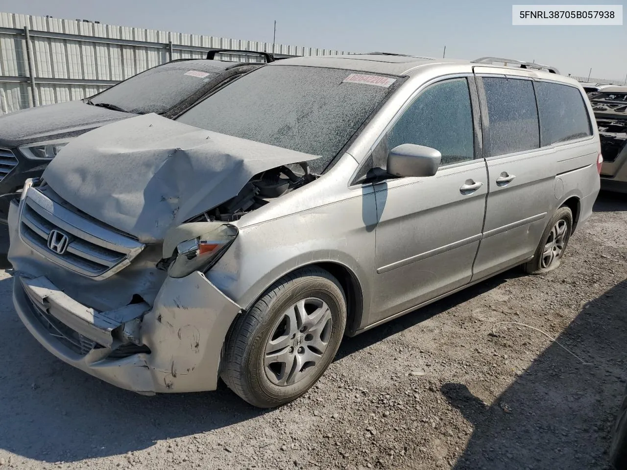 5FNRL38705B057938 2005 Honda Odyssey Exl