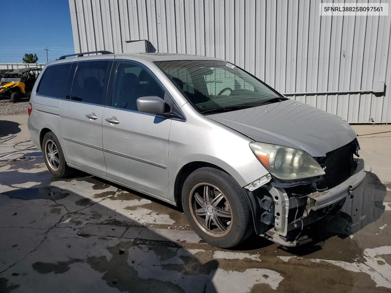 5FNRL38825B097561 2005 Honda Odyssey Touring