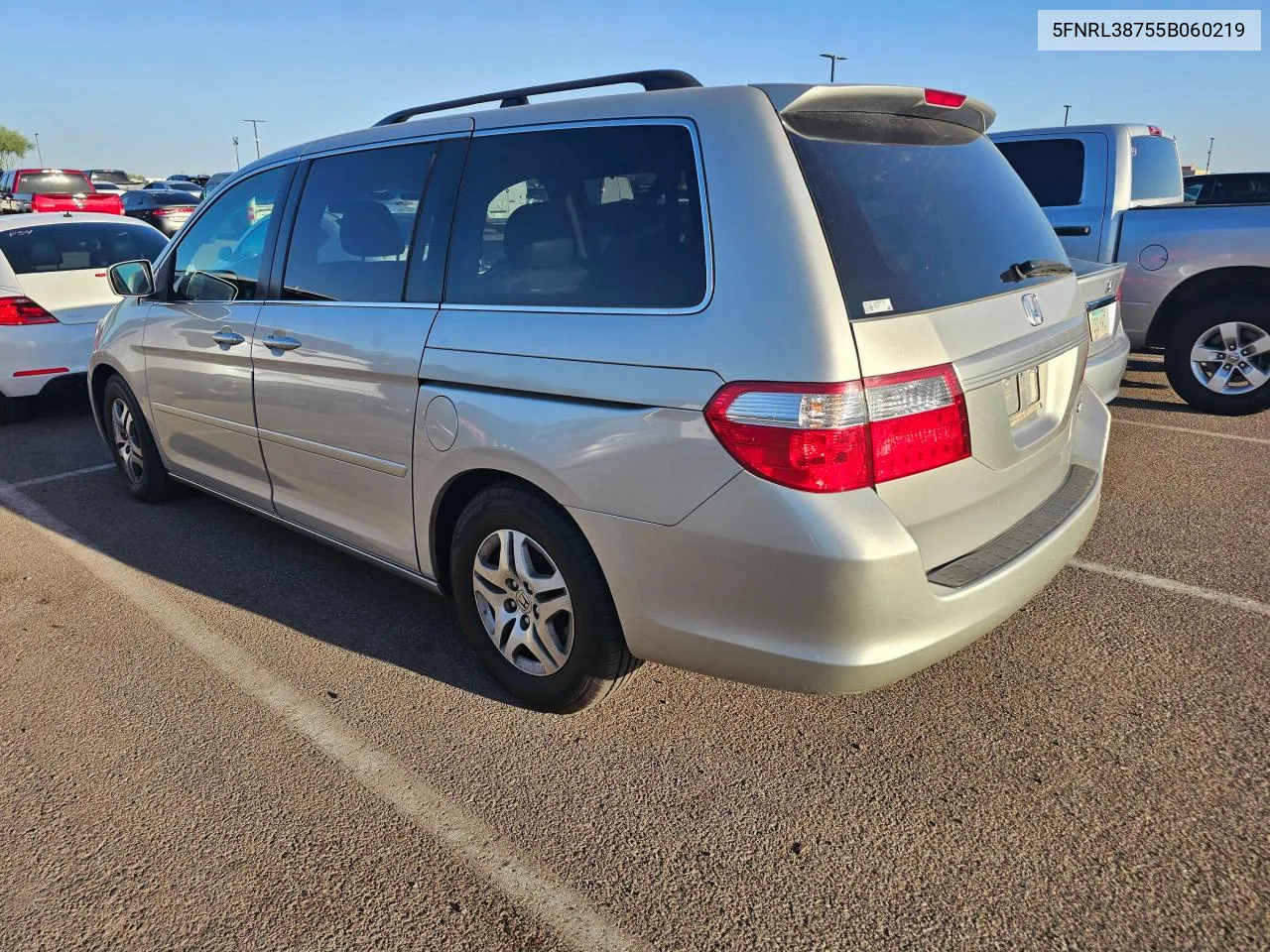 2005 Honda Odyssey Exl VIN: 5FNRL38755B060219 Lot: 72564934