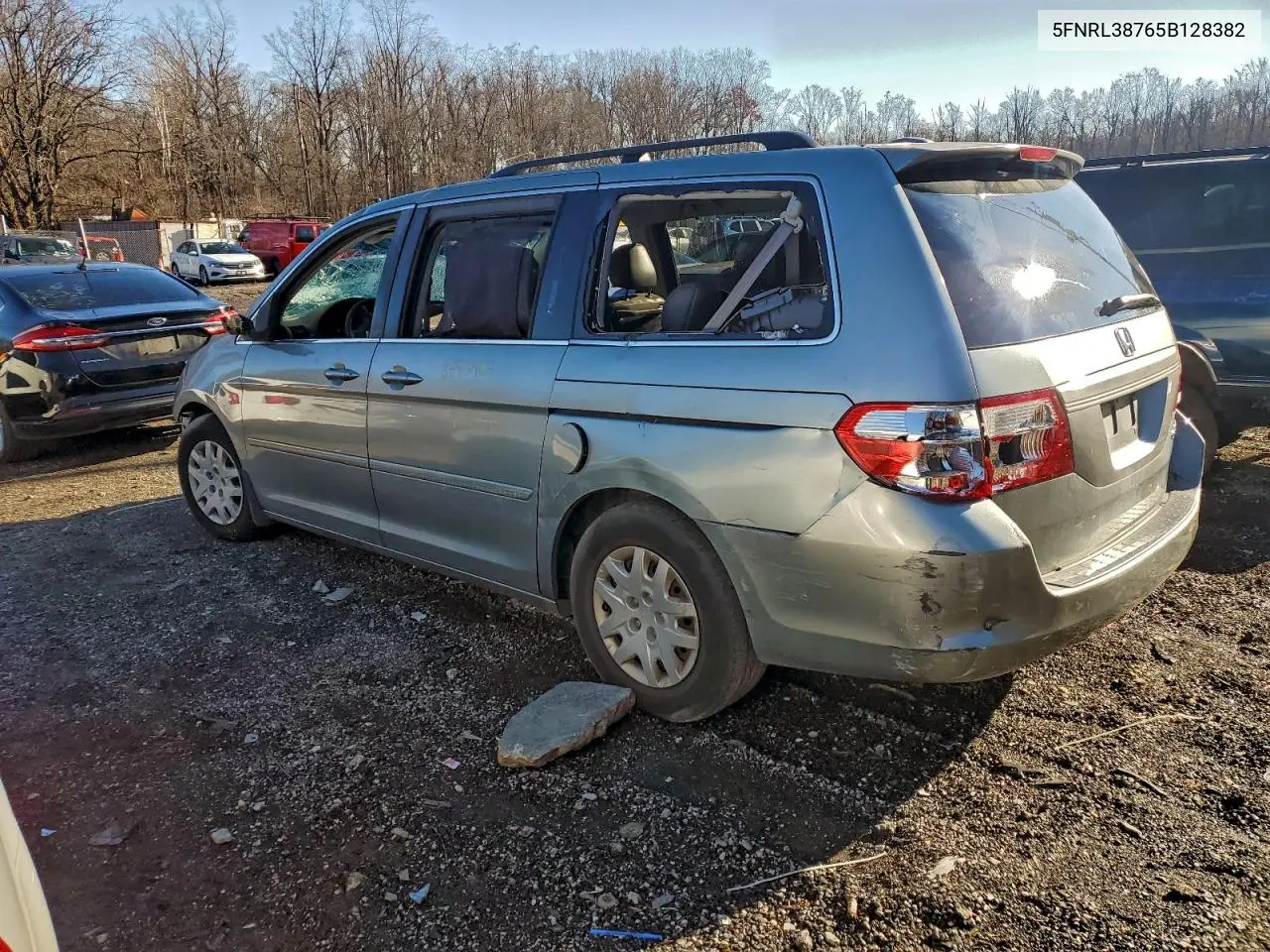5FNRL38765B128382 2005 Honda Odyssey Exl