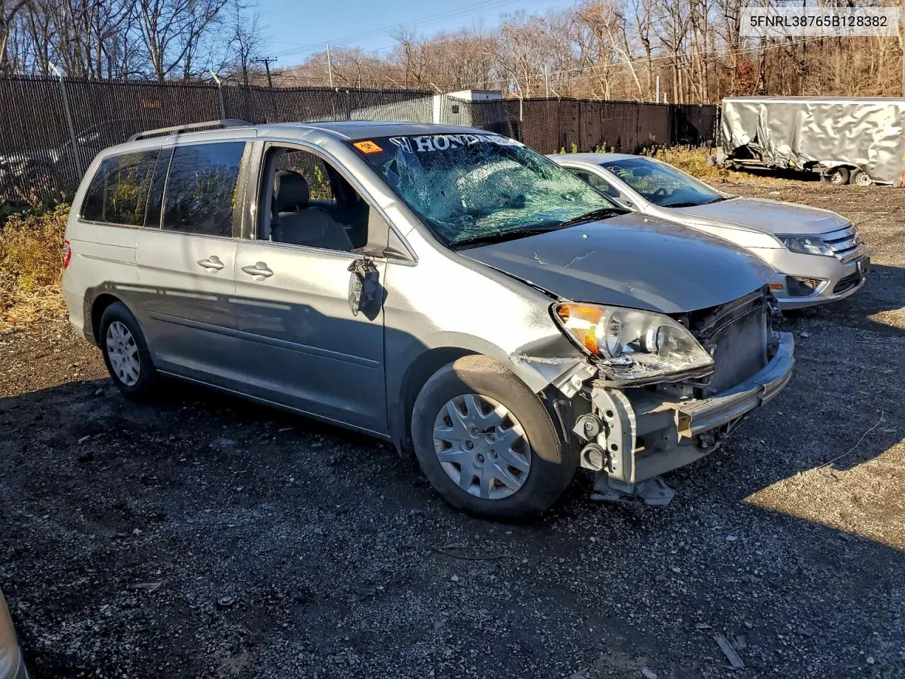 5FNRL38765B128382 2005 Honda Odyssey Exl