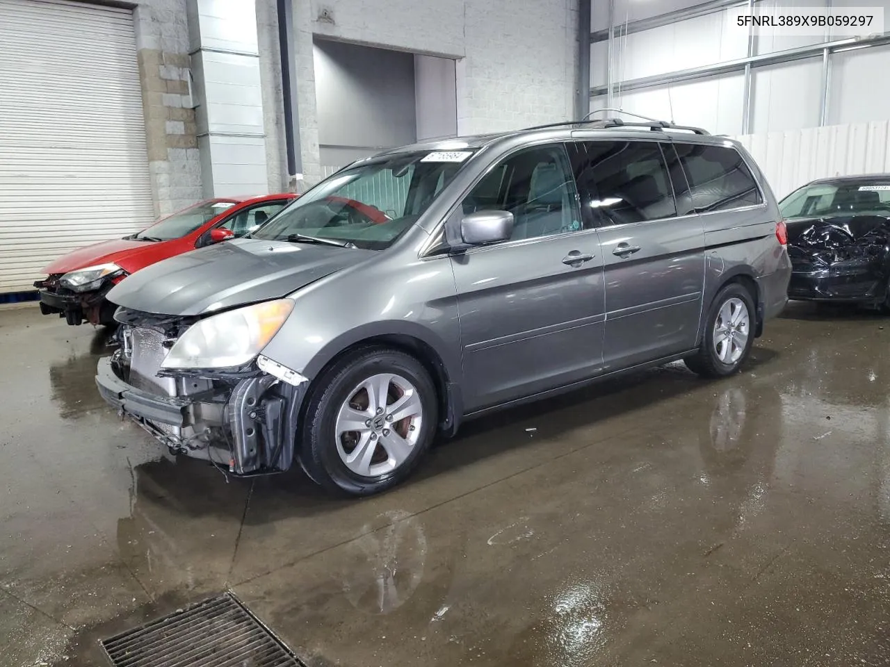 2009 Honda Odyssey Touring VIN: 5FNRL389X9B059297 Lot: 67185984